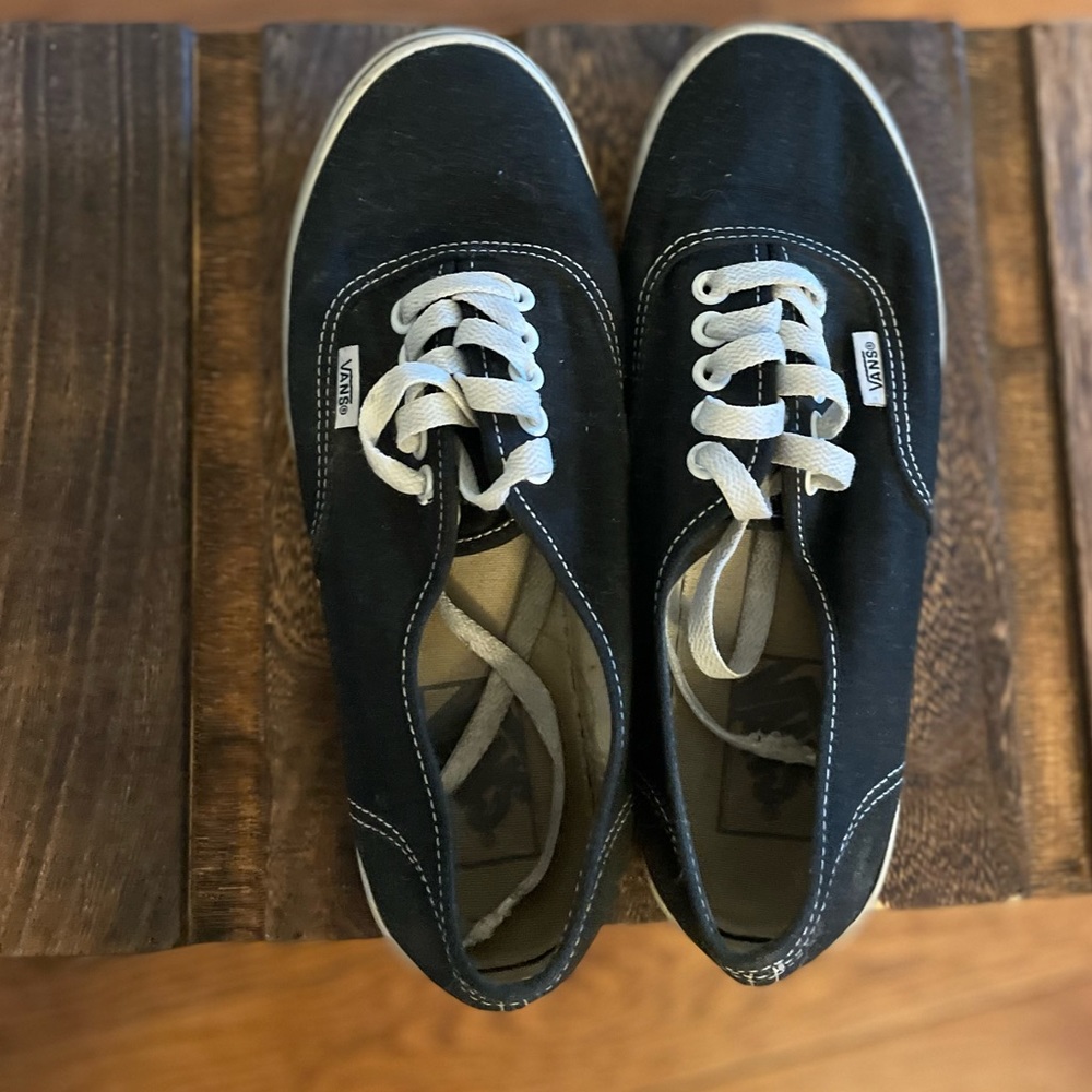 Size 7 old school Vans- women’s black
